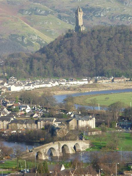 old Stirling Bridge and the Wallace Monument KIM TRAYNOR. wikipedia.org [online]. [cit. 25.1.2014].