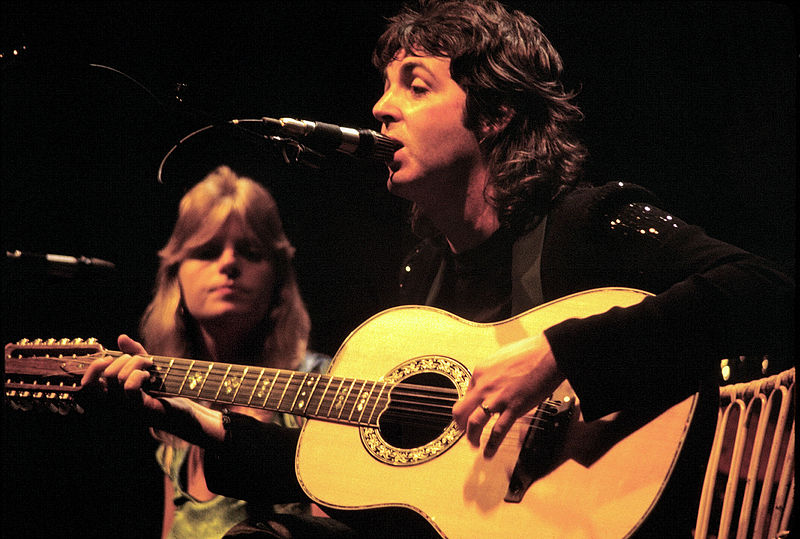 Paul McCartney (*1942) se