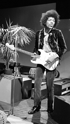 Jimy Hendrix (1940 1970), americký kytarista, zpěvák a