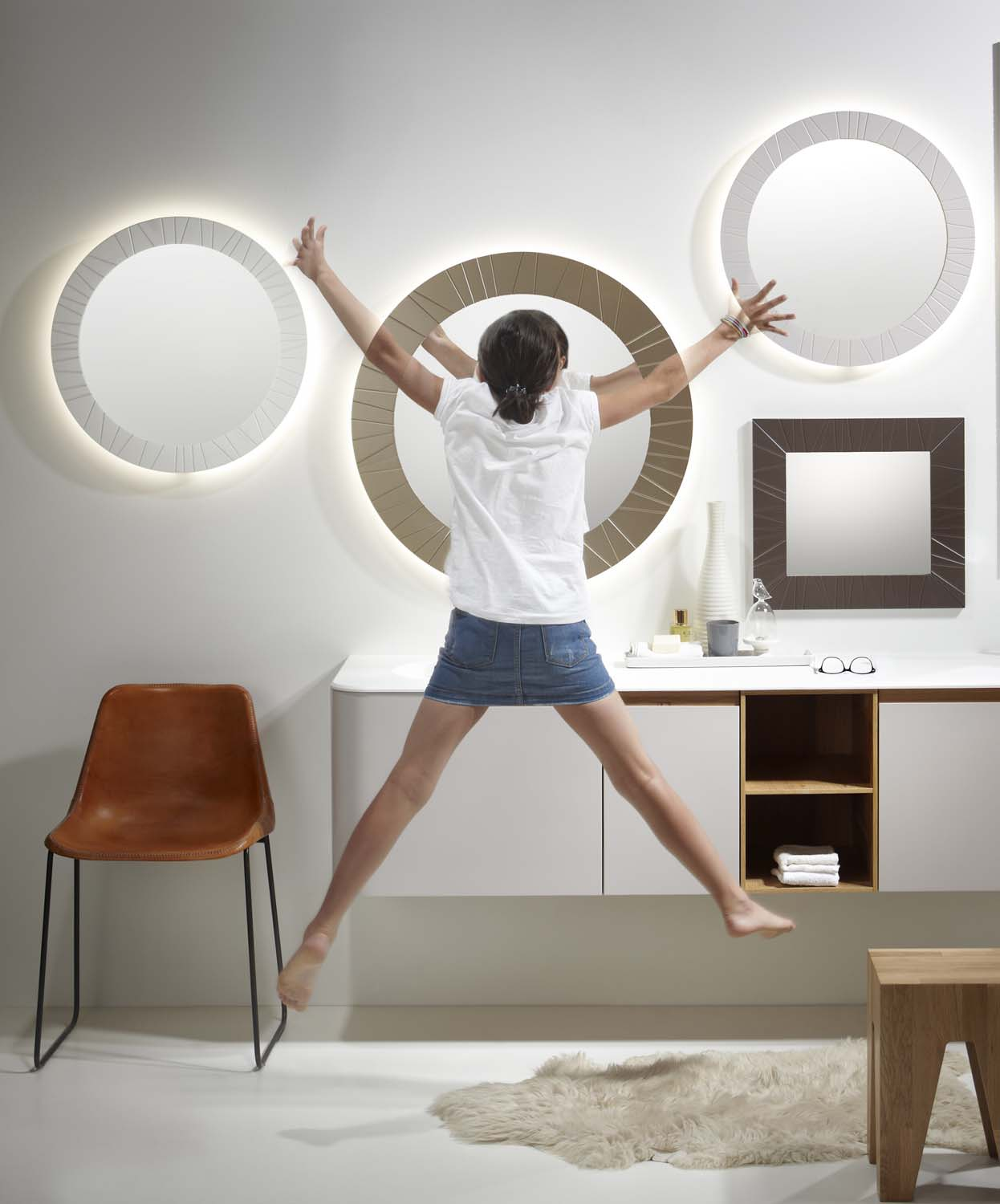 DREAM TOP Dream Top, lak pudr mat, dýha dub sukatý přírodní, Corian s integrovanými umyvadly /