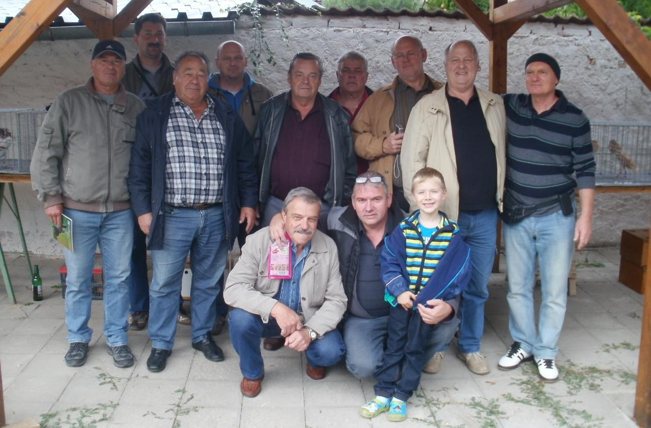 Prehliadka výletkov 2015 V sobotu 26.9.2015 o 10:00 hodine sa stretli členovia pobočky Brno na každoročnej prehliadke výletkov brnenských hrvoliakov.