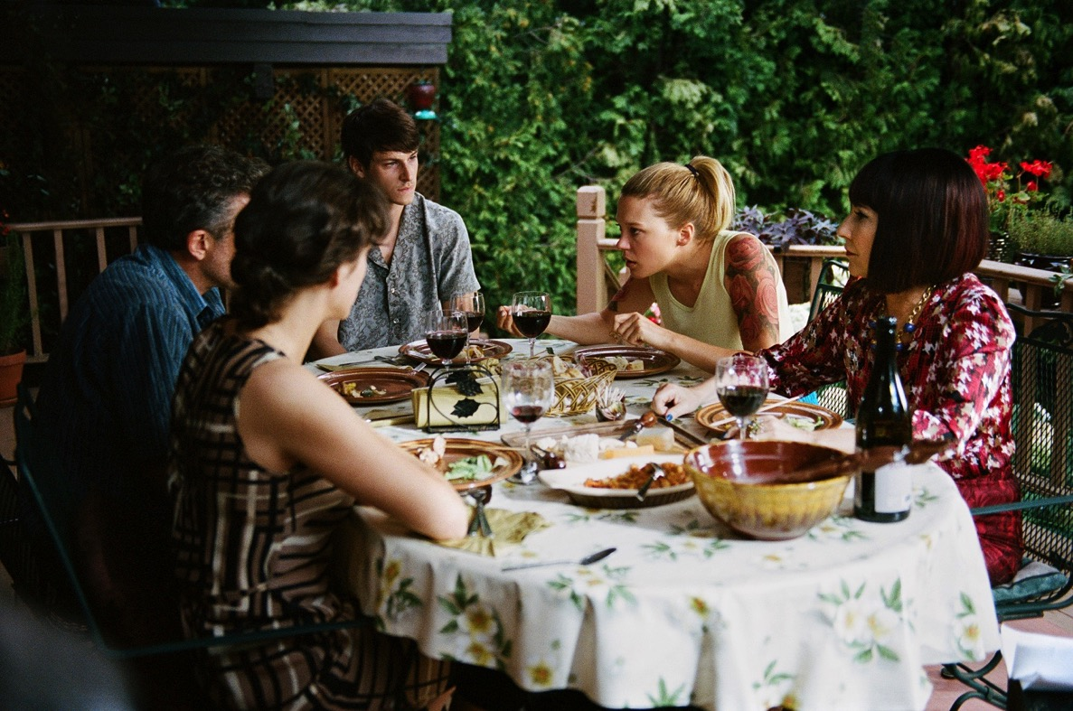 PRESSKIT JE TO JEN KONEC SVĚTA Justa la fin du monde Drama Francie / Kanada 2016 97 min Režie: Xavier Dolan Scénář: Xavier Dolan, Jean-Luc Lagarce Kamera: André Turpin Hudba: Gabriel Yared Hrají: