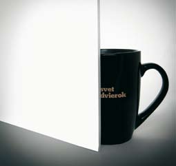 Satin white (MATELUX) LACOMAT BIELY LACOBEL BIELY LACOBEL EXTRA BIELY Sklenené výplne Presklené dvierka s tesnením Elegantné a pekné aj zo zadnej strany vďaka špeciálnemu tesneniu.