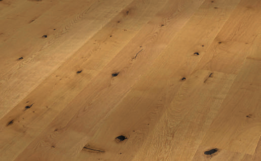 Třídění povrchů DŘEVĚNÉ KRYTINY TŘÍDĚNÍ 18 19 Dřevěné krytiny jsou přírodní výrobky. Rozdíly v barvě a struktuře jsou spolehlivým znakem jejich pravosti.