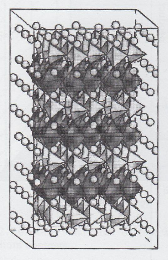 Hydrataci trikalciumaluminátu lze popsat do rovnic: 2C 3 A + 27H C 4 AH 19 (nebo C 4 AH 13 ) + C 2 AH 8 (hexagonální hydrát) (3) C 4 AH 19 + C 2 AH 8 2C 3 AH 6 (kubický hydrát) 5.