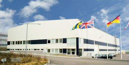 21. MOŠNOV 22. HUMPOLEC > West of Frýdek-Místek. 7.5 km from the D1 highway. > Unit of 2,500 sqm available > Clear height 7.15 m. Floor loadbearing capacity 7.5T/sqm.