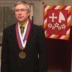 Ročník: I Číslo: 1 Január - Marec 2007 ZAVARSKÉ SLOVO Vydáva obec Zavar Milí spoluobčania, Nadišiel čas, kedy i občania našej obce budú dostávať do svojich príbytkov miestny časopis.