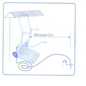 1. Popis zařízení 1.1 Všeobecné údaje Automatický vysavač dna a stěn bazénu DOLPHIN Wave 100 je určen pro použití v plaveckých bazénech k čištění nečistot ze dna a stěn.