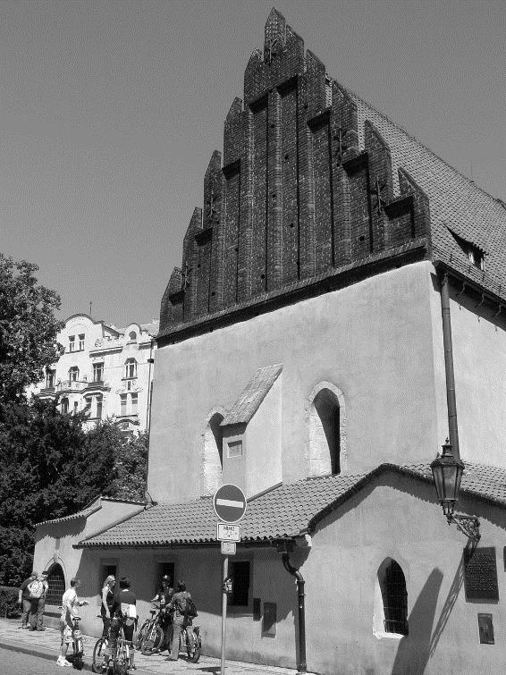 30. UMĚNÍ OD STŘEDOVĚKU DO SOUČASNOSTI 1. Která významná pražská židovská památka je na obrázku?