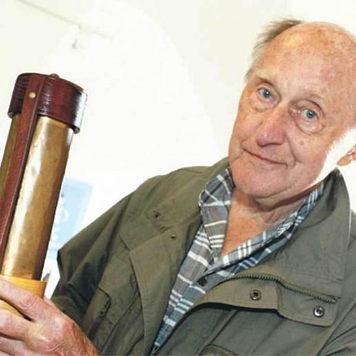 Vymezení cíle disertační práce a návrh způsobu řešení Motivace Zachycení historického vývoje grafiky obráběcích strojů Méně dostupná dokumentace Ubývání funkčních strojů