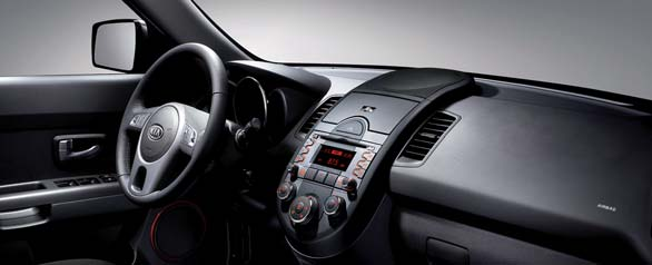 Kia Soul Atraktivní stylový crossover s velmi prostorným interiérem pro nekonvenční řidiče.