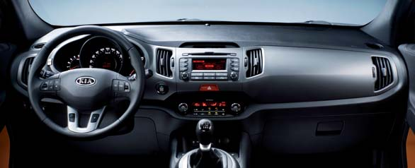 Kia Sportage Jedinečné SUV se cítí jako doma kdekoli na cestách i mimo ně. Vítěz prestižní ankety Auto roku 2011 ČR v kategorii SUV.
