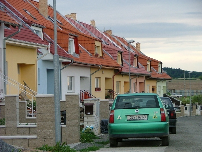 Suburbanizace co to je a jaké má formy Rezidenční a komerční