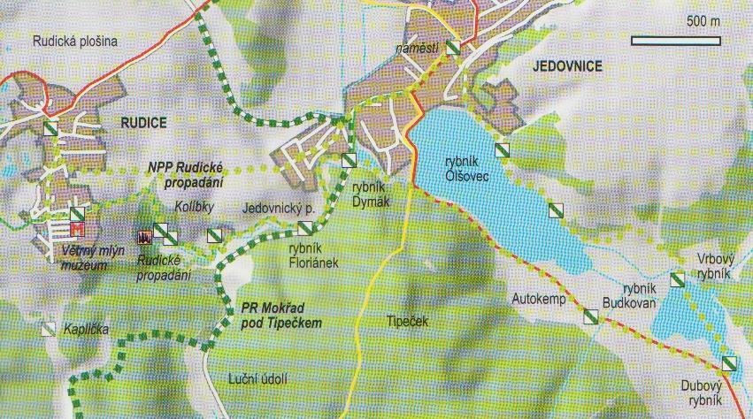 Jedná se o procházku dlouhou 11 kilometrů s třinácti informačními panely, které nám poukazují na: zásady chování v chráněné oblasti, život v rybnících, faunu a flóru blízkého okolí, lesní porosty v