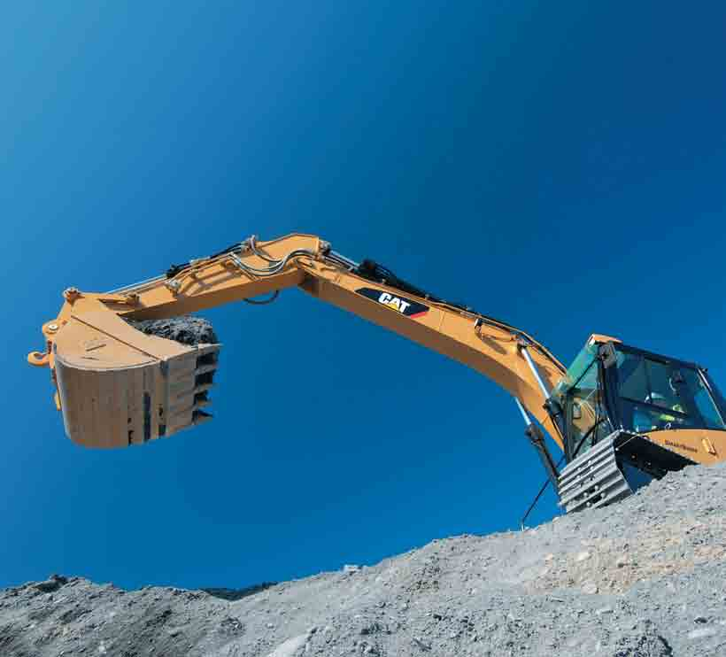 319D, jeho vybavení a vlastnosti Efektivní hydraulický systé U rýpadla 319D byly pro zvýšení jeho efektivnosti a pro dosažení vynikající ovladatelnosti provedeny význané zěny v hydraulické systéu.