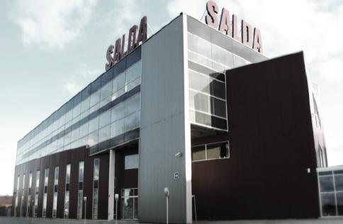 SALDA predstavenie spoločnosti - Spoločnosť založená v roku 1991 - Patrí medzi popredných európskych výrobcov využívajúcim svoje dlhoročné skúsenosti v oblasti vetracích systémov: - Zaoberá sa hlavne