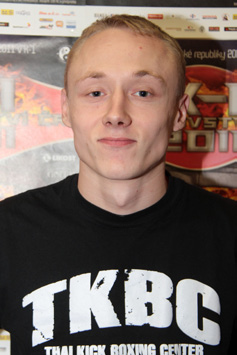 Men -60 kg René BLAŽEJOVSKÝ 3 : 0 (22:18, 23:20, 10:8) G 9 René BLAŽEJOVSKÝ Miroslav HOLADA Fight club Piraňa (CZ) 2 : 1 (16:12, 11:12, 19:15) A