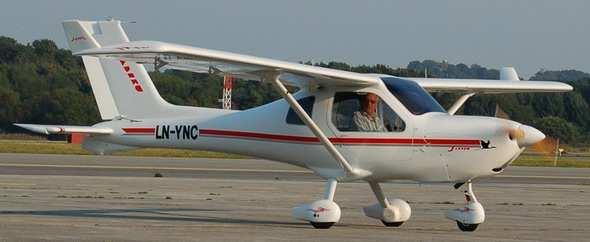 65. Jabiru 170-SP Dvousedadlový (posed vedle sebe), celokompozitový samonosný hornoplošník. Pevný tříkolový podvozek. Křídlo je na koncích opatřeno winglety. Motor Jabiru 2200.