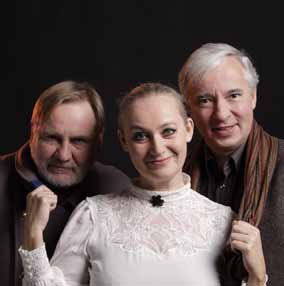 Play Strindberg (Friedrich Dürrenmatt) Manželský trojúhelník - Alice, její manžel Edgar a Kurt mezi sebou zápasí o své vlastní já, a to způsobem příkladně bezohledným, ale do morku kostí pravdivým.