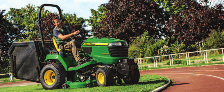 sečení Nejkvalitnější trávník zůstává za naším třívřetenovým žacím strojem John Deere 2653R nářadím správců špičkových klubů světového sportu.