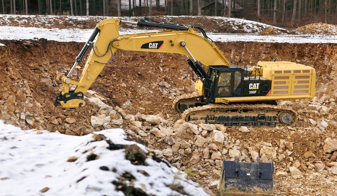 Odolné pákové mechanismy Možnost provádění prací daleko od stroje i v těsné blízkosti Vyrobeny tak, aby vydržely Stroj 390F L je nabízen se širokou řadou výložníků s dlouhým dosahem (R), výložníků