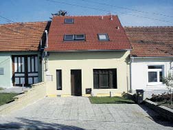 INZERT EXPRES AGENTURA ACCO v o s ÚNOR MORAVSKÉ REALITY Strana č 15 Běhounská 15, Brno 800 700 400, 538 728 924, info@agentura accocz RD 3+1 se zahradou, Lovčice, poz 1205m 2, ZP 90m 2, k bydlení i