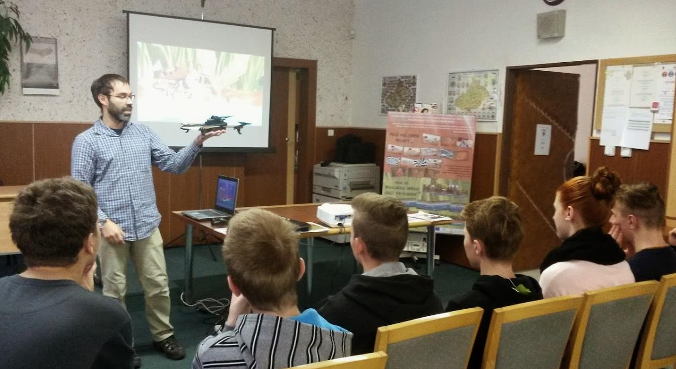 Jak na půdě středních škol, tak na UTB se uskutečňují Road show určené pro středoškoláky.