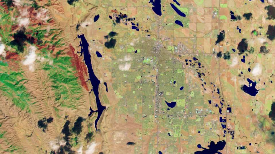 Landsat 8 První snímek z LANDSAT 8 -