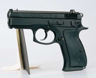 CZ 75 D COMPACT (CZ 75 P-01) CZ 75 D COMPACT Civilní model z lehké slitiny s vypouštěním kohoutku má prodloužený ovladač zádržky zásobníku, nezachytávající mířidla nízkého profilu, výstražník náboje