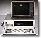 1980 IBM minipočítač IBM 801 první počítač s RISC procesorem 1980 Phillips vyvíjí první optický disk později ve spolupráci se Sony CD-DA - popis v Red Book 1980 Bjarne Stroustrup Bell Laboratories