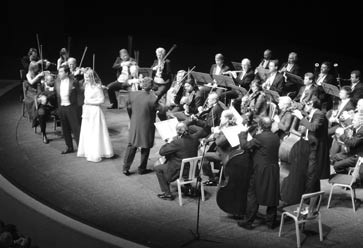 Festivalový orchestr Petra Macka z koncertu Pocta W. A. Mozartovi Vážení přátelé, již dlouhá léta podporují Severočeské doly a. s.