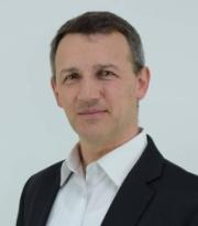 Modul: Riadenie projektov Téma 1. Úvodný workshop 2. Riadenie komunikácie 3. Riadenie realizácie prác 4. Ukončenie projektu 5.
