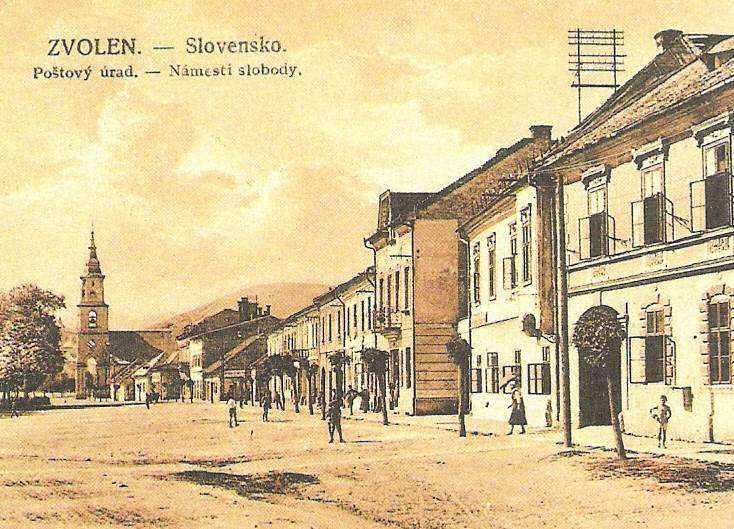 POHĽADY NA RADOVÚ ZÁSTAVBU NÁMESTIA- západná strana 38. Dobová fotografia súvislej radovej zástavby meštianskych domov na západnej strane námestia, 1919. Zvolene, sign. 761-P. 39.