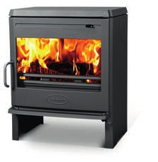 350CB3 360CB3 : Efektivita: 75% ŠxVxH: 540x768x475 mm Nízke a kompaktné krbové kachle na drevo s trojstranným sklom 360CB : Efektivita: 75%