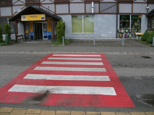 3. TECHNICKÉ SLUŽBY údržba mestských komunikácií, parkovísk - asfaltovanie, úprava, správa umiestnenia retardérov rekonštrukcia verejného osvetlenia, rozvodných skríň VO, nákup a osadenie novej