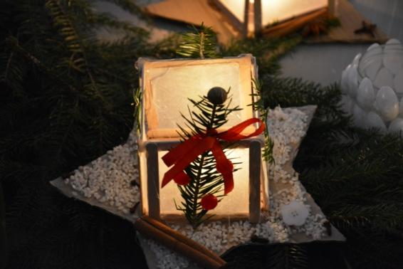 Adventní spirála Nastal čas adventu a s ním i doba krátkých dnů a dlouhých nocí. Pro děti doba naplněná tajemným očekáváním, pro nás dospělé čas zklidnění a vnitřního usebrání.