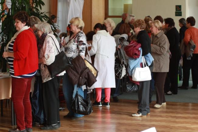 3.4 Veřejná projednání diskusní fóra městských částí k problematickým oblastem rozvoje města V rámci projektu Program zapojení okrajových částí do řízení města Karlovy Vary, na který město v roce