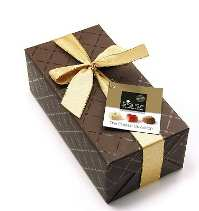 2513 150 g lahodných kakaových truffles v dárkovém balení RED cena 73,- Kč/kus 2512 150 g lahodných kakaových truffles v dárkovém balení Gold cena 73,- Kč/kus 2514 250 g - Dárková směs belgických