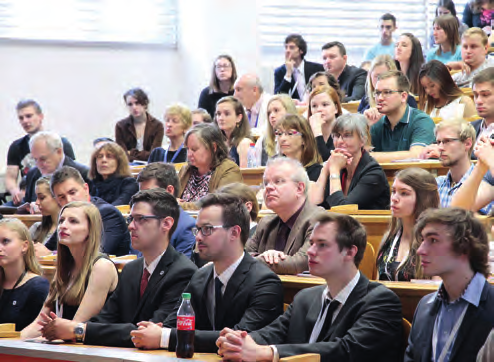 Postery Postgraduální sekce 1. Mgr. Ing. Eva Fárková (PhDr. Jana Kopřivová, Ph.D.): Souvislost chronotypu a vybraných psychosociálních jevů 2. Mgr. Ivana Hrebíčková (prof. MUDr. Romana Šlamberová, Ph.