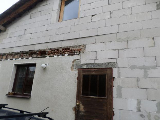 spoluvlastník se nachází v exekučním řízení prodej podílu ¼ nemovitých věcí objekt nelze reálně rozdělit RIZIKA Rizika spojená s právním stavem nemovité věci: Nemovitá věc je řádně zapsána v katastru