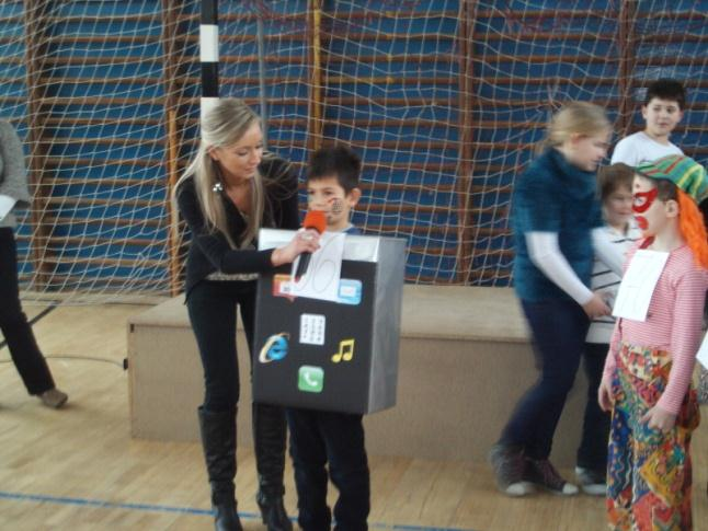 - 3 - Čo sa stalo v našej škole... Dňa 23. 1. 2013 sa v Trebišove uskutočnilo okresné kolo matematickej olympiády - Z 5 a Z 9. Našu školu reprezentovali žiaci F. Tancsák z 5.