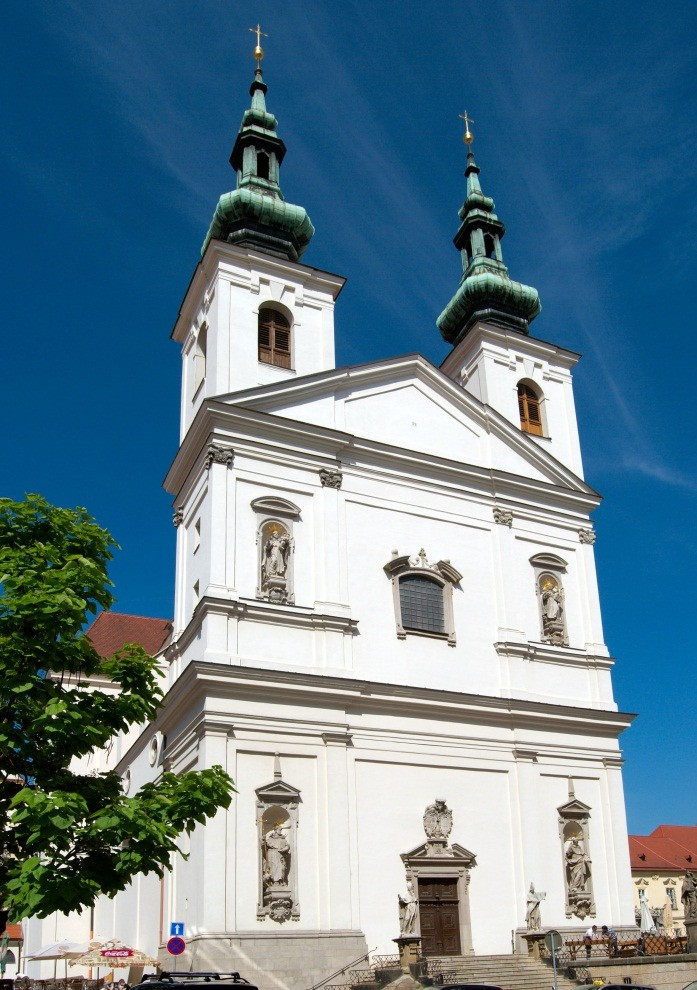 Jan Křtitel Erna (* cca 1625 Brno 1698 Brno) Jeho otec Andrea Erna ( 1652) přišel do Brna z Milánska. J. K. Erna byl od r.