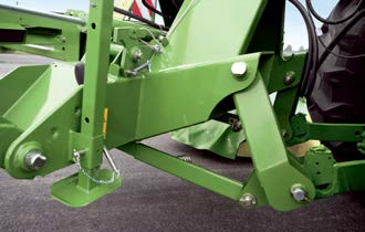 EasyCut B 750, B 890, B 970 Do detailu perfektní Ohromný pracovní záběr až 9,70 m Optimální přestřih: EasyCut B 890 a B 970 s teleskopickými rameny výložníků Maximální komfort jízdy: kompaktní závěs