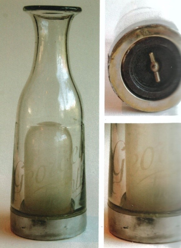 6.3 Absintové karafy Pro přípravu absintu je potřeba mít vždy dostatek ledově vychlazené pitné vody a být schopen ji přesně a pomalu přilévat do nápoje.