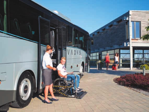 MAXIMÁLNÍ KOMFORT A BEZPEČNOST Nový Evadys, který v sobě důmyslně kombinuje DNA našich zájezdových i linkových autobusů, poskytuje ve své kategorii špičkovou úroveň komfortu a maximální bezpečnost