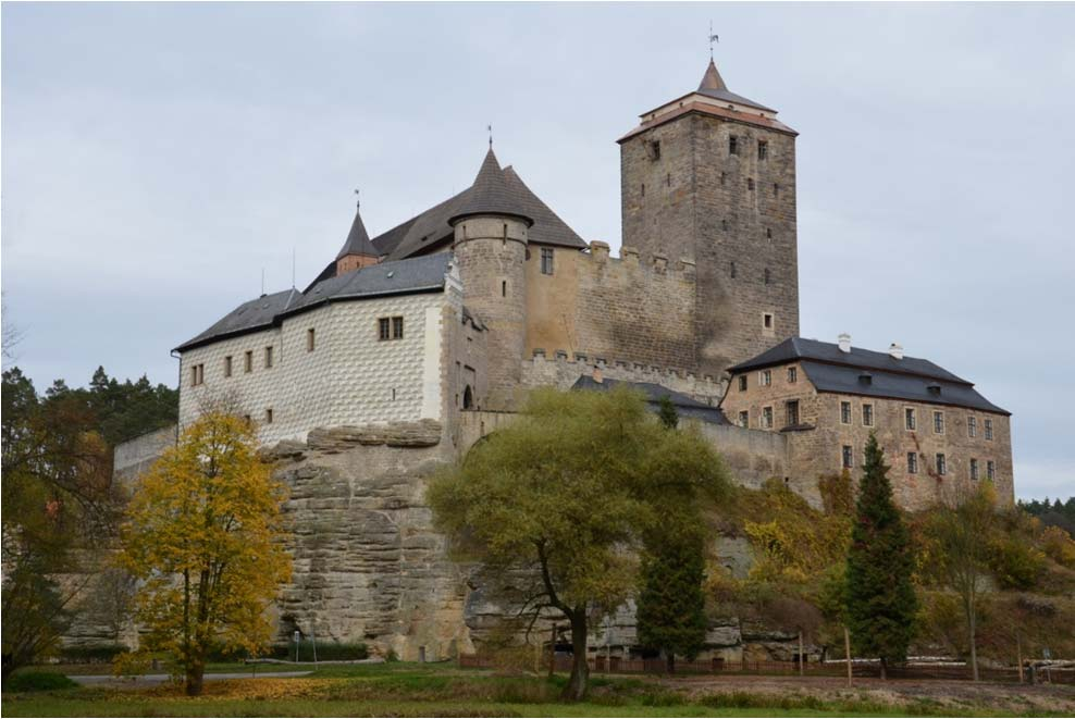 4 Příloha popis ověření památkového postupu Obnova koruny středověkých hradebních ochozů jádra hradu Kost 4.