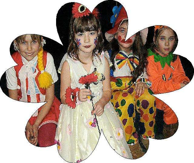 Tradiční dětský karneval, uspořádaný ZŠ a MŠ Jesenice v sobotu 10. února 2007, přilákal do kulturního domu 123 dětí a 106 dospělých.