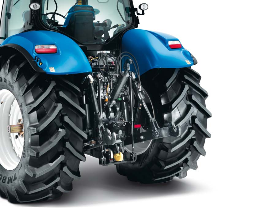 210 je 8 275 kg. U modelu T7.220 a vyšších se zvyšuje na krásných 10 463 kg.