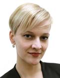 Je nutné trvat na vybudování protihlukových zdí, odklonění dopravy ze staré Komořanské a zachování průchodu na cyklostezku a oddechovou louku. Mgr.