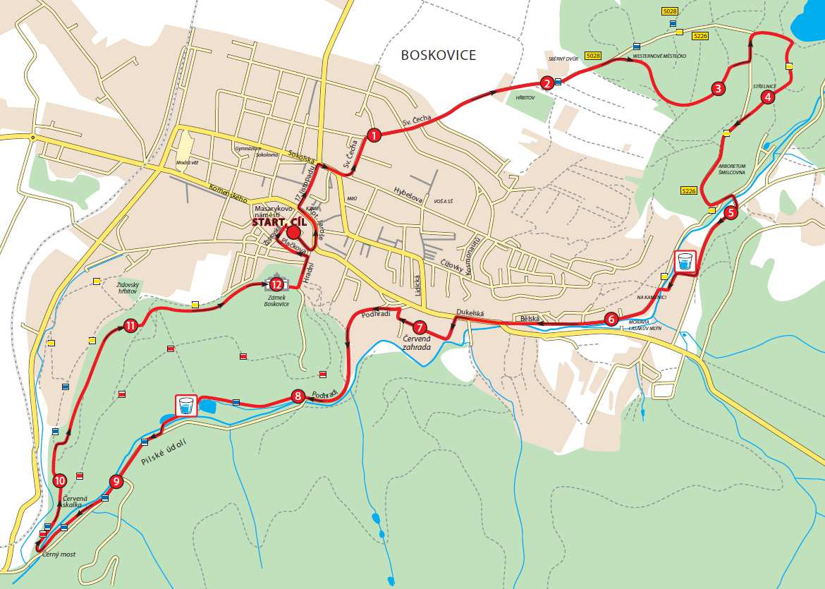 Trať vede centrem města k Westernovému městečku, kolem Arboreta Šmelcovna, dále Pilským údolím a zpět ulicemi města na Masarykovo náměstí. Povrch tvoří silnice/zpevněný terén.